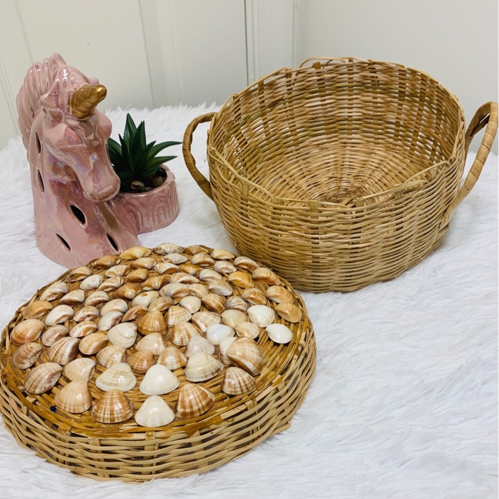 Cute Seashell Wicker Basket